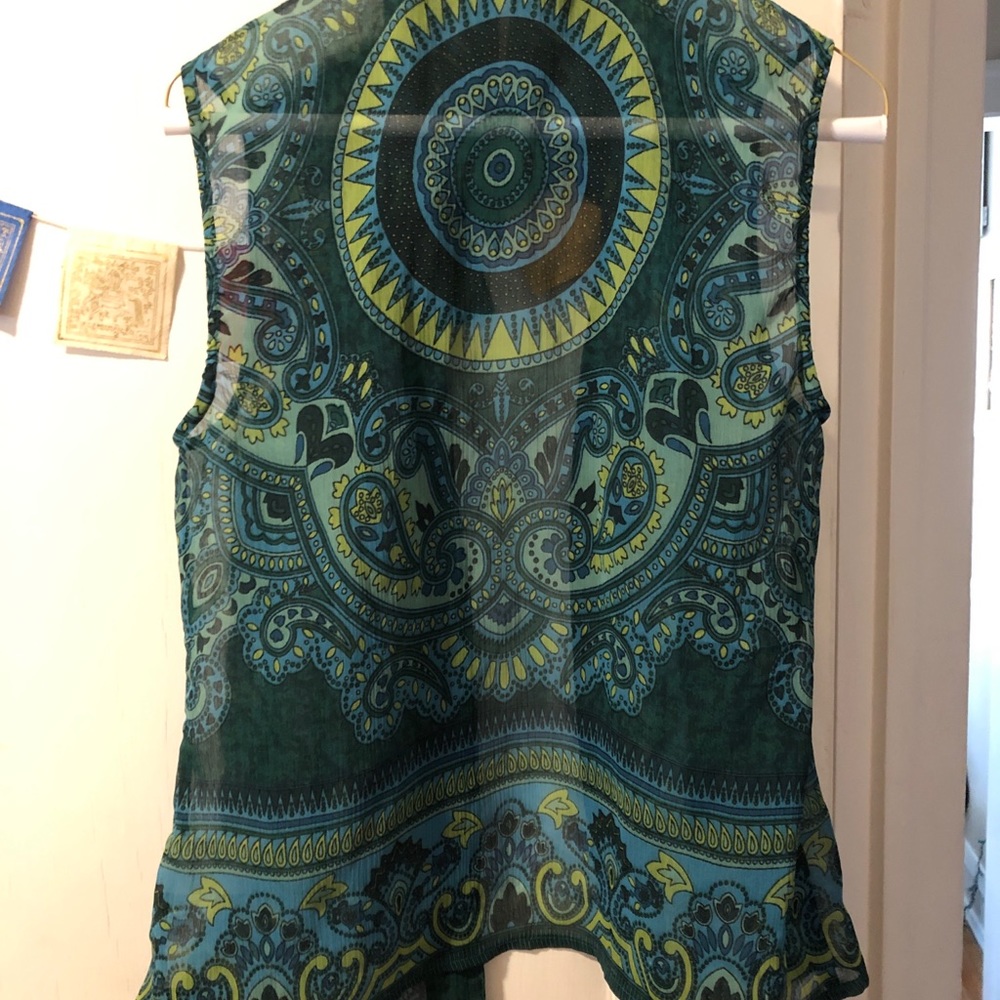 Patterned vest